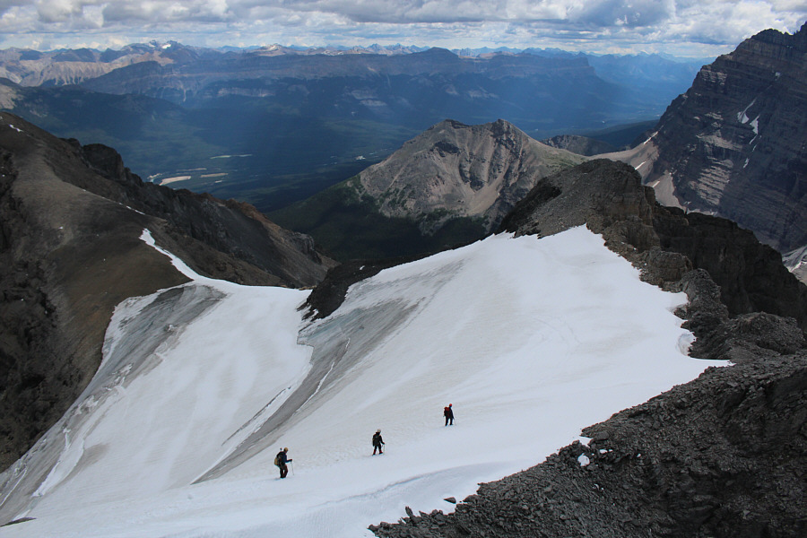 Yep, we're all unroped.  Good thing someone else is in the lead!