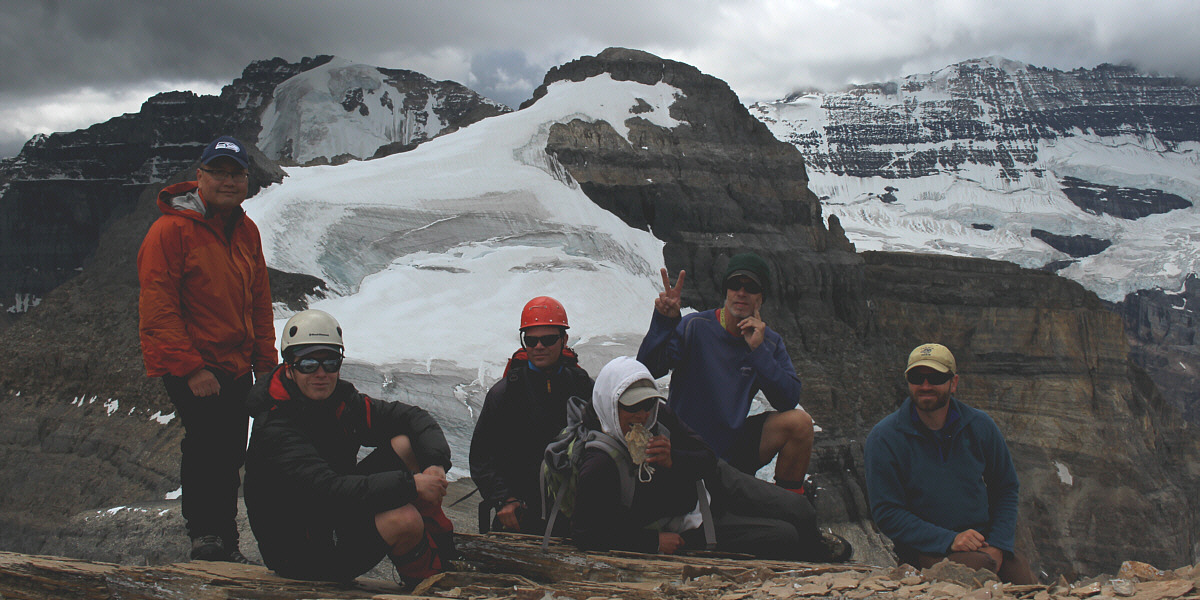 Just another bunch of crazy peak-baggers!
