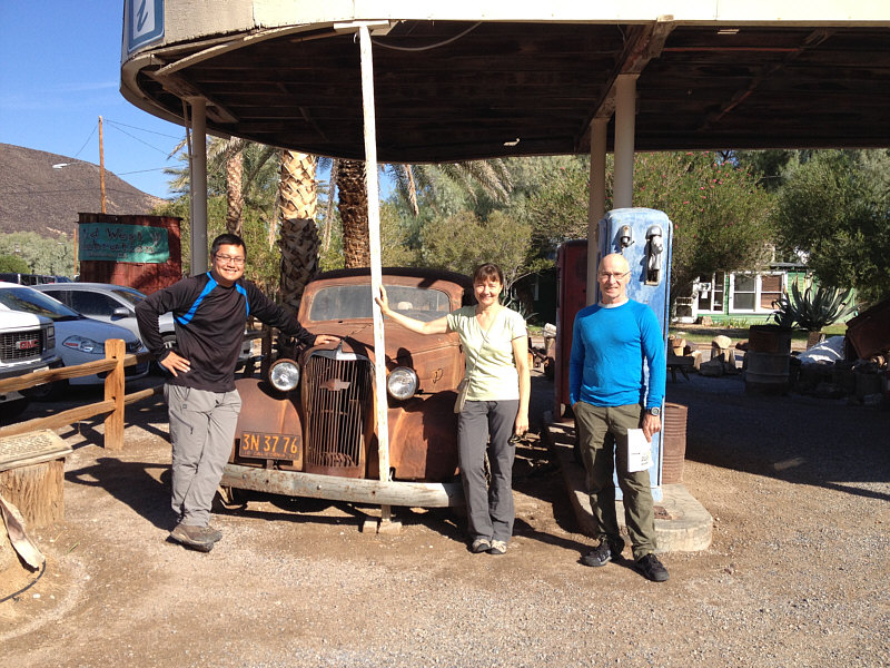 Maybe Dinah shouldn't be leaning too much on that post!