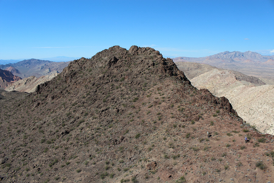 Could almost be considered another summit if it had a name. I'll call it "By-Pass Peak" 'cause everyone by-passes it!