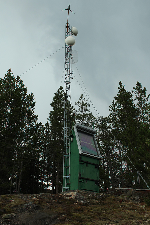 Looks like an arcade game beside the antenna. Bring quarters!