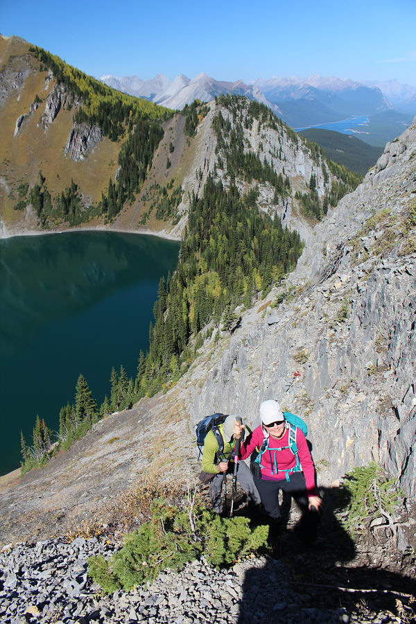 Watch out for flying lunch boxes here!
