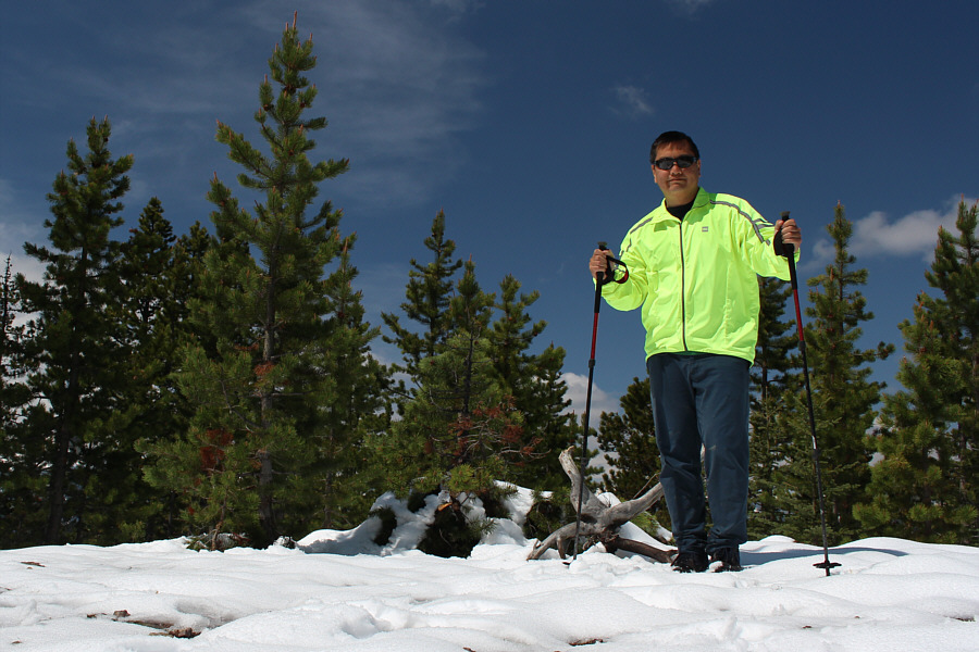 No views, but at least I look good in my yellow cycling jacket!