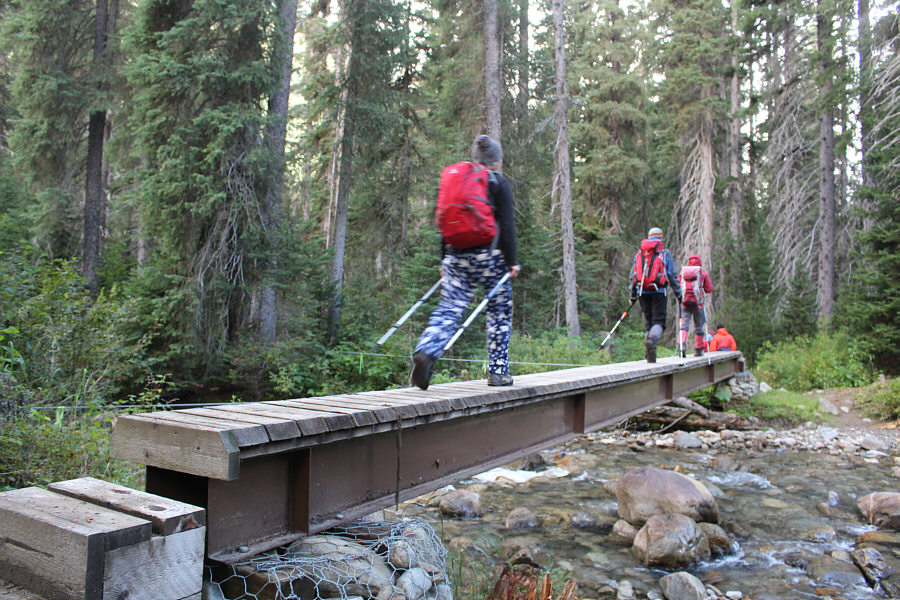 Eva B. is hiking in her pyjamas!