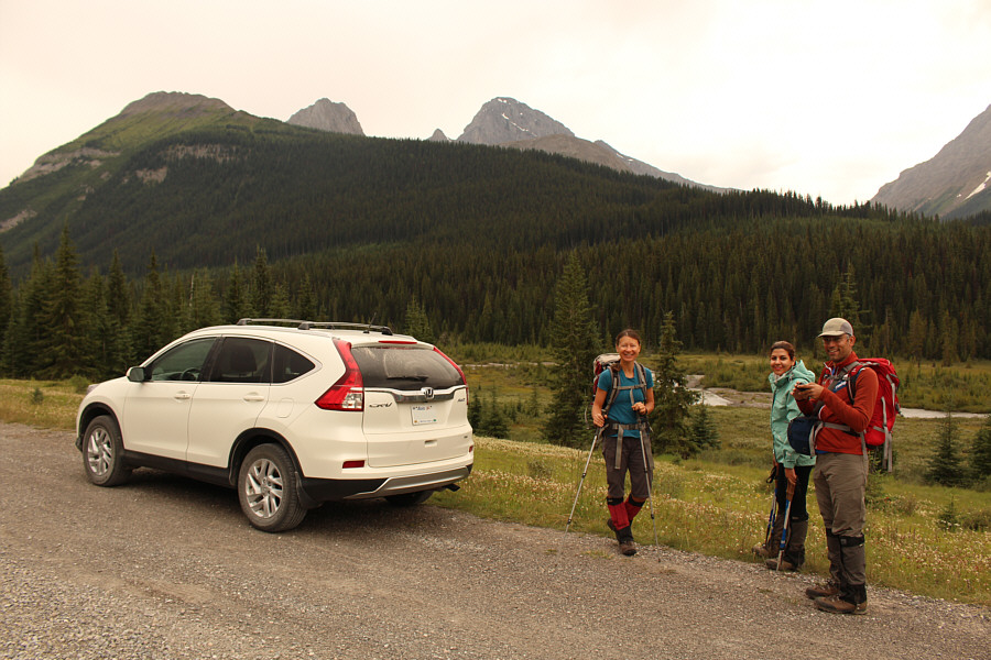 There are already some sprinkles of rain...