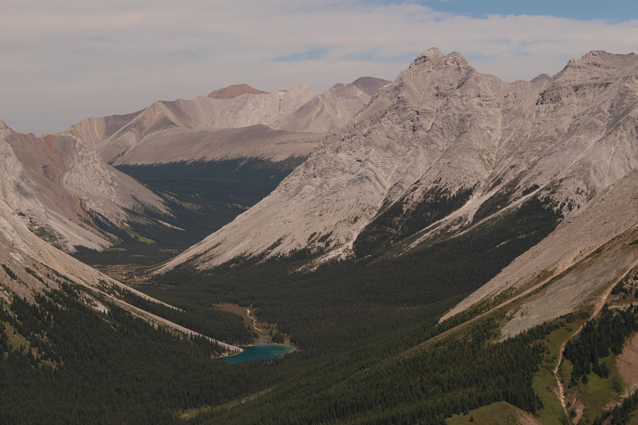 I wonder if anyone has ever tried to paddle to Calgary from this lake...