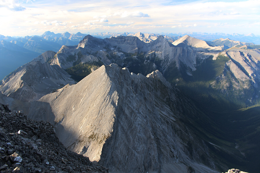 Oddly, my TopoCanada v4 map shows the lower knob just right of centre as the summit of Mount Gydosic!