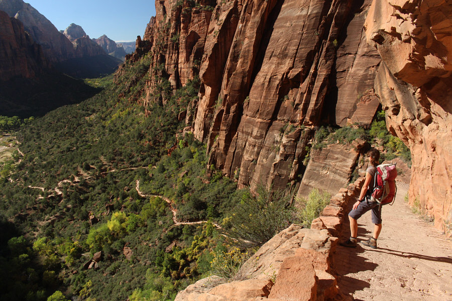 There are still more people coming up the trail...