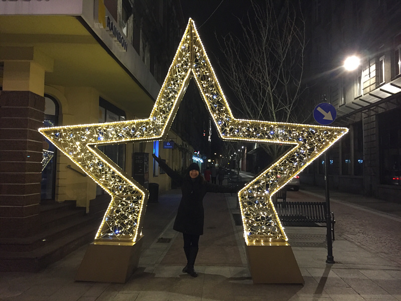 You don't have to be a star, baby...to be in my show!