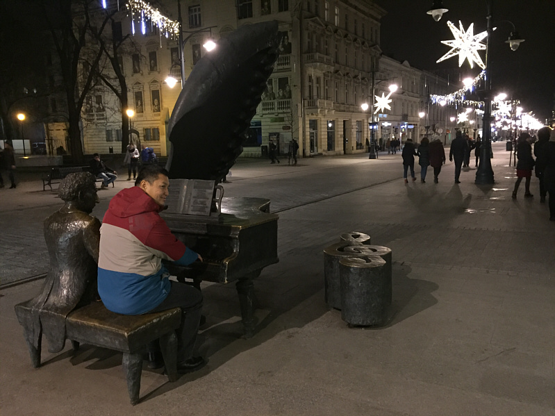 Hey Art! Do you know "Chopsticks"?