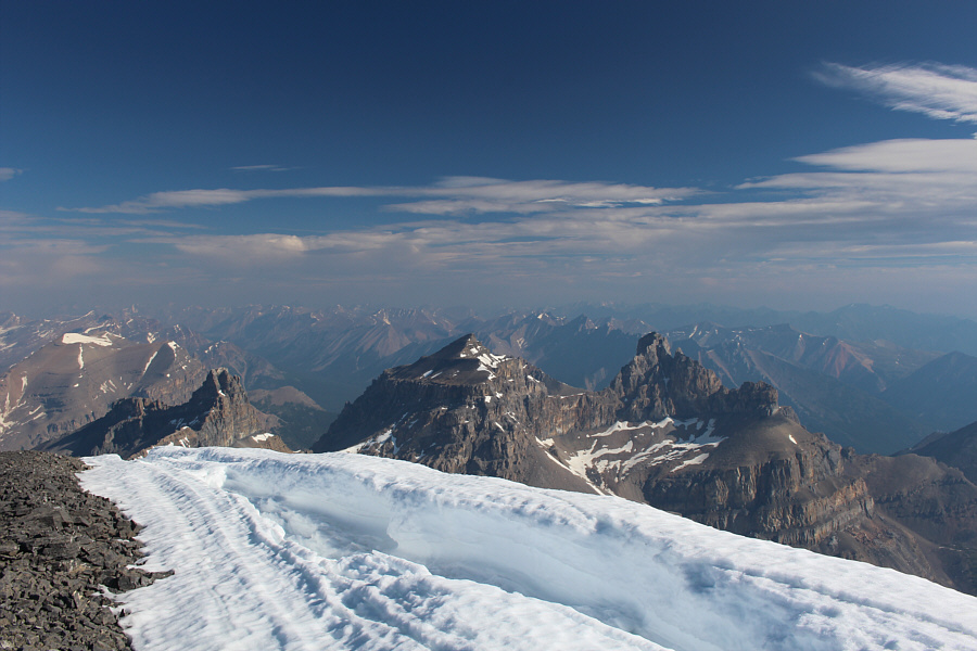 And a whole lotta unnamed peaks in the distance!