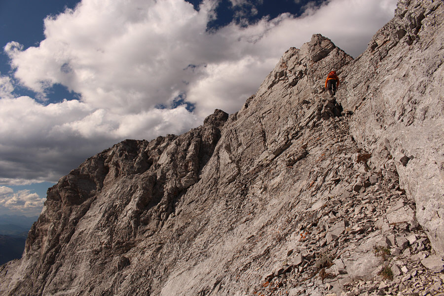 Less sketchy than the ridge, but this is still a no-slip zone!