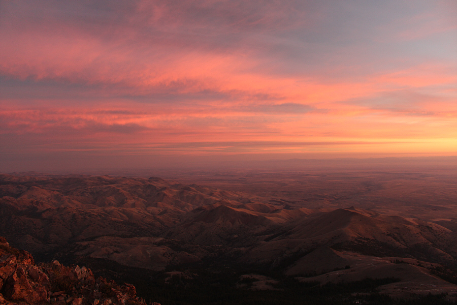 Looks like great ridge-walking country!