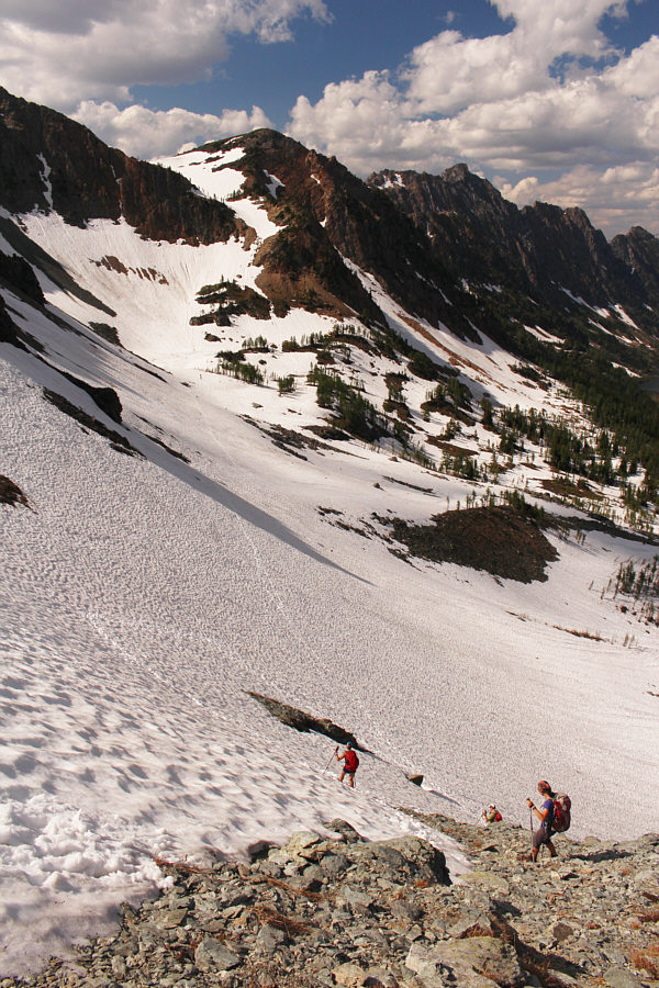 It was a bit unnerving to descend this snow slope without an ice axe!