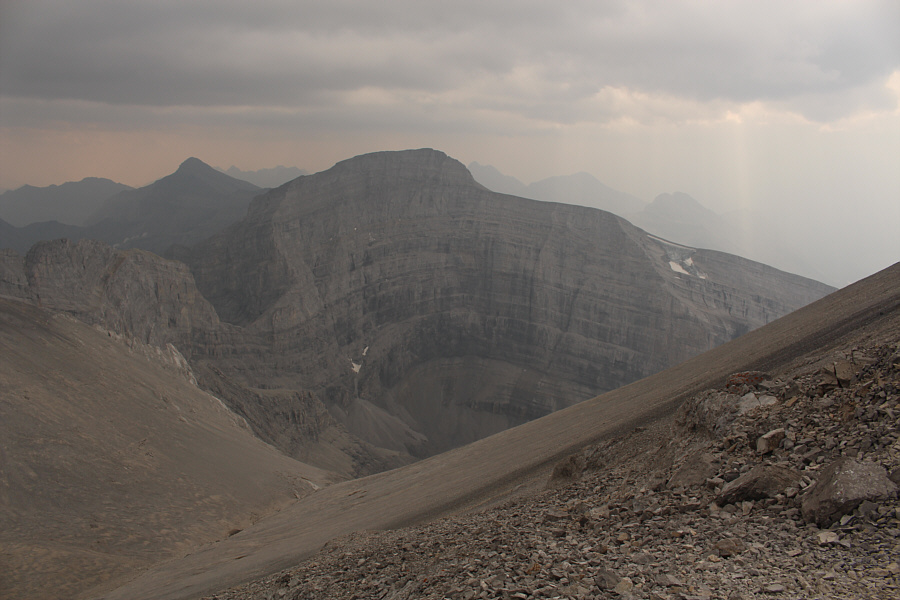 It's starting to rain...