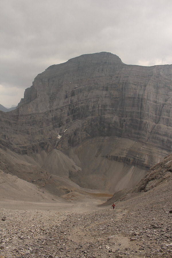 If avi danger is low, this might make for a great glissade in the spring...