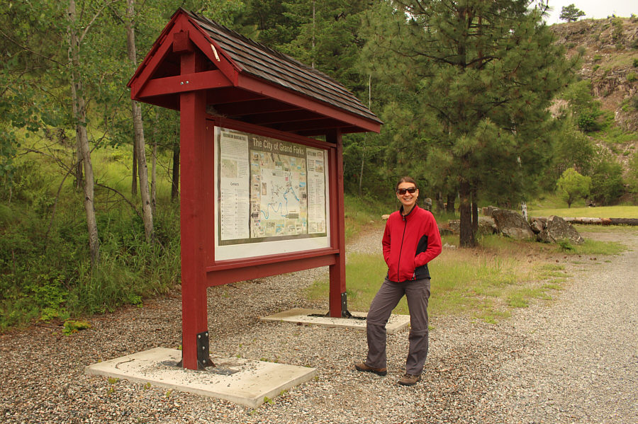 Google Street View shows an archery range behind Zosia here, but it appears to have disappeared.