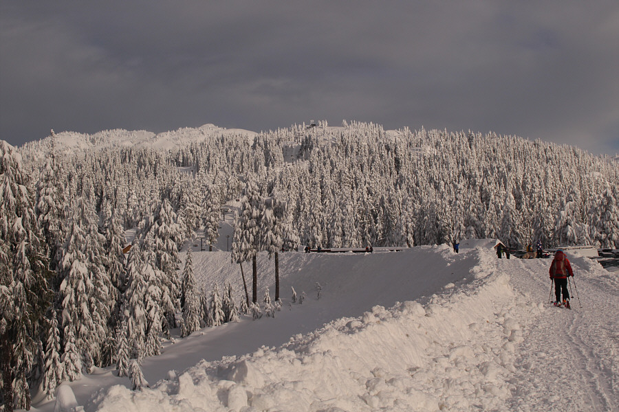 It's hard to see here, but there are already people on top of Pump Peak.