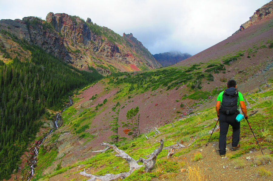 Stay to the right, but don't start climbing just yet!