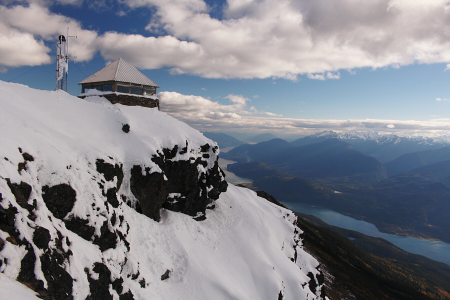 Maybe a good place to bivy for the night...