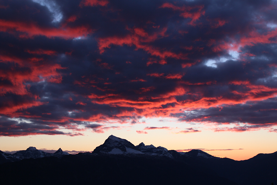 We still have a long night ahead of us descending in the dark...