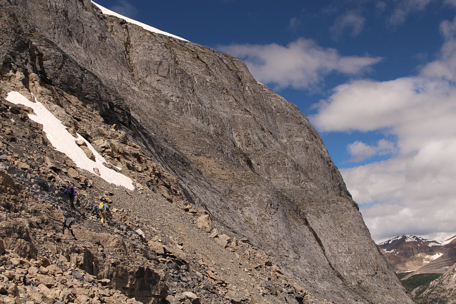 I still can't believe there is a scramble route here!