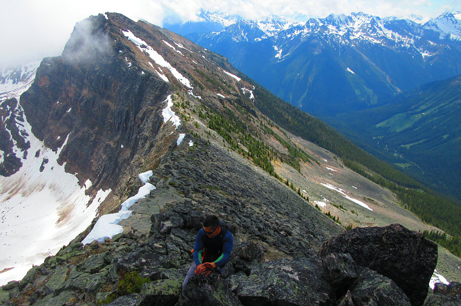 Wow, there are some impressive cliffs below the third high point!