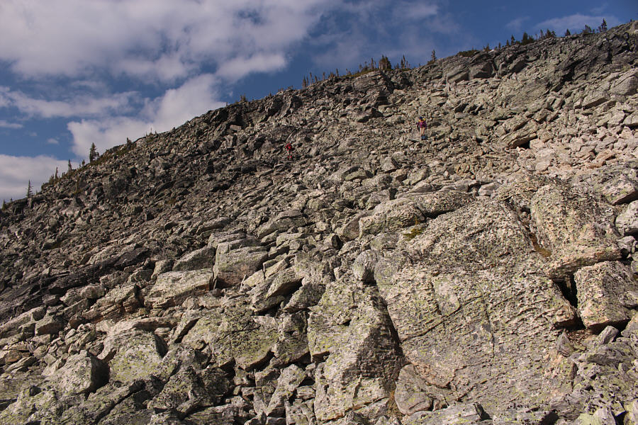 Not the best descent route to get to the top of the access chute, but it's doable!