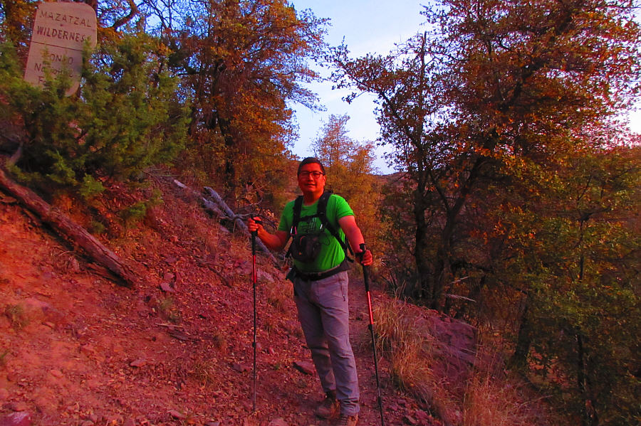 Proof that I started this hike with long pants!