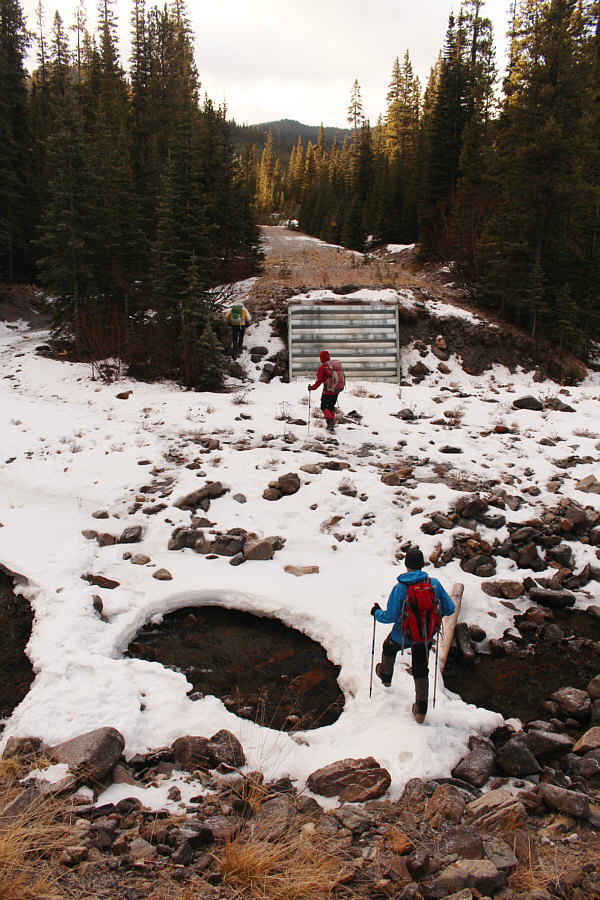 With a bit more snow, this would make for a good skidoo jump!