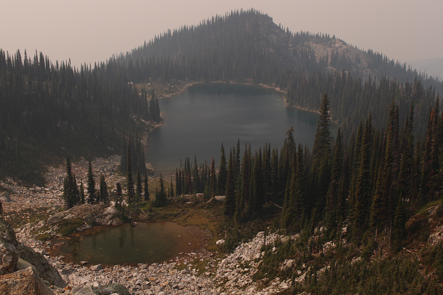 The tarn would make for a great secret bivy site...