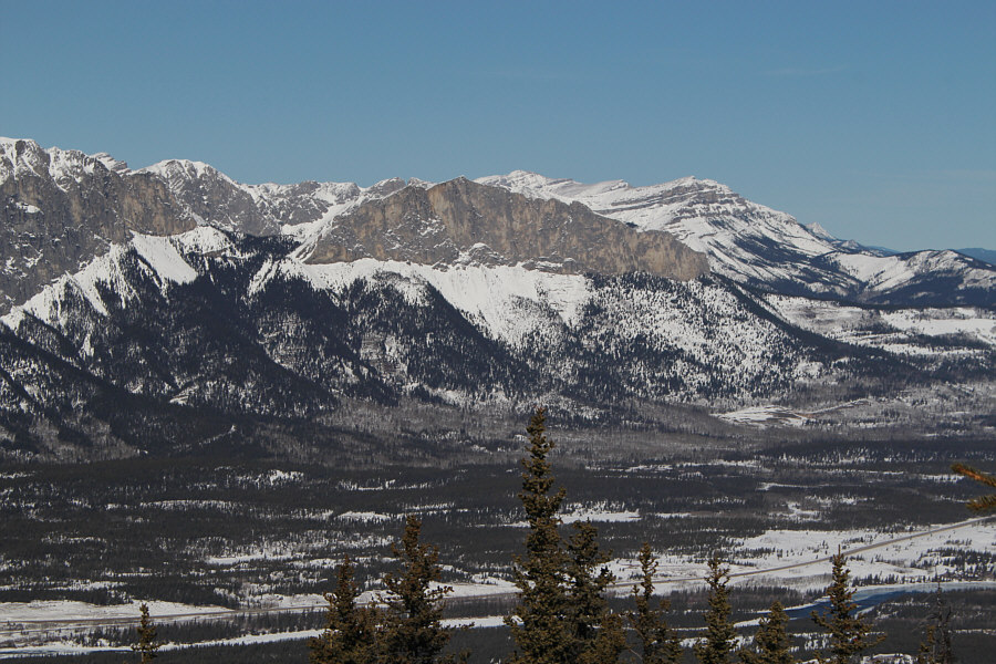 I wonder if anyone has ever skied to the top of Yam...