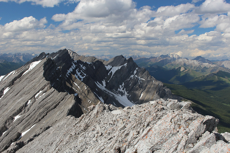 Maybe some of these unnamed peaks are even unclimbed...