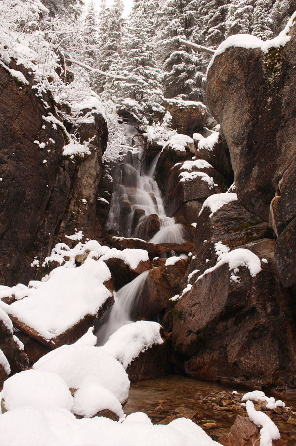 Possibly the prettiest cascade in the Lake Louise area that no one ever sees!