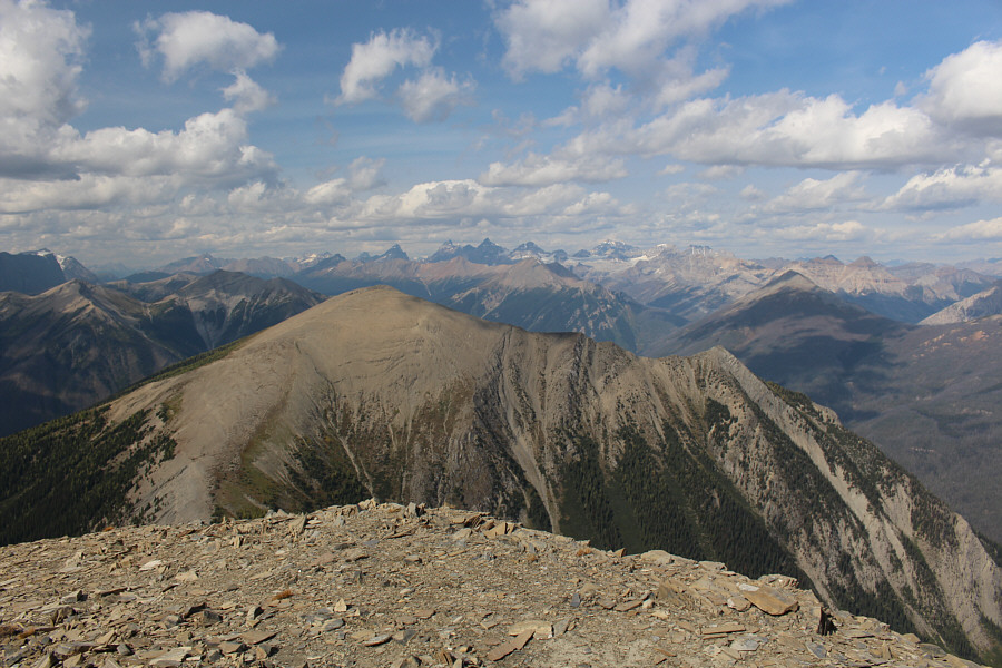 The unnamed ridge looks like an attractive objective for the future.