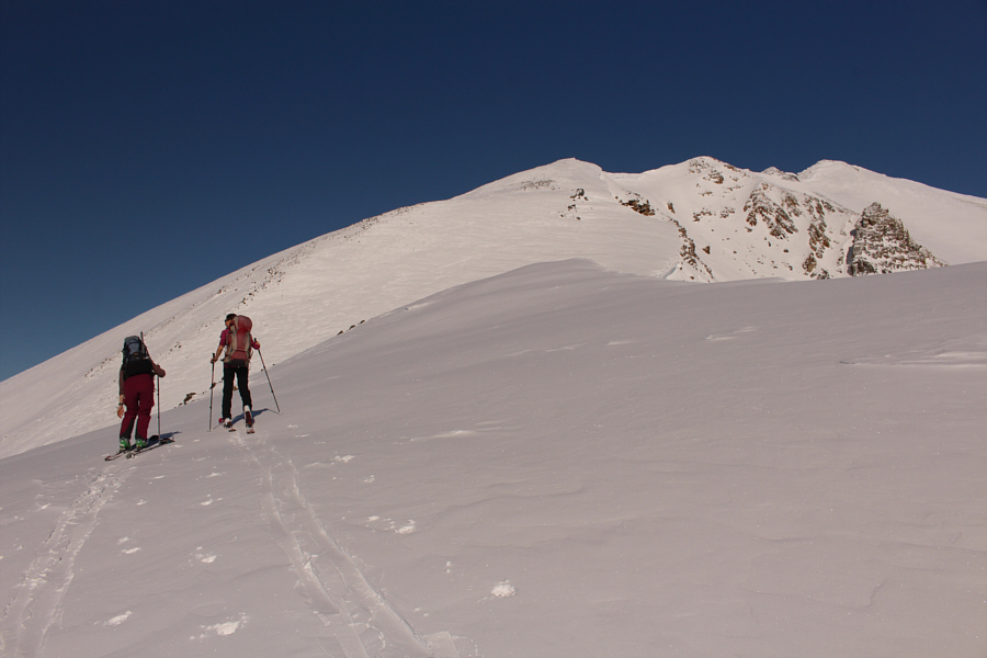 That ridge is looking more and more challenging...