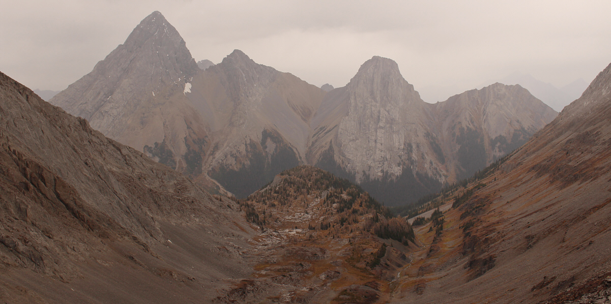 Piggy Minus definitely looks like a separate summit here!