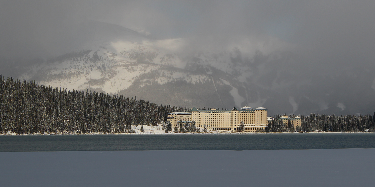 I wonder if I can get a deal there on Booking.com...