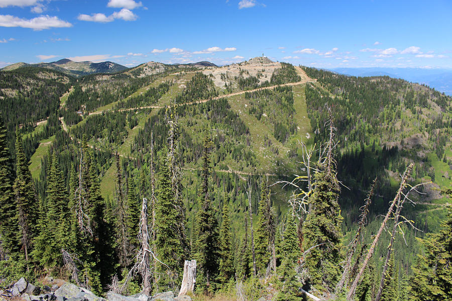 I wonder if they allow hikers up there...