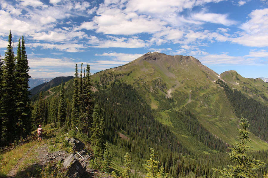 That left-hand ridge is steeper than it looks!