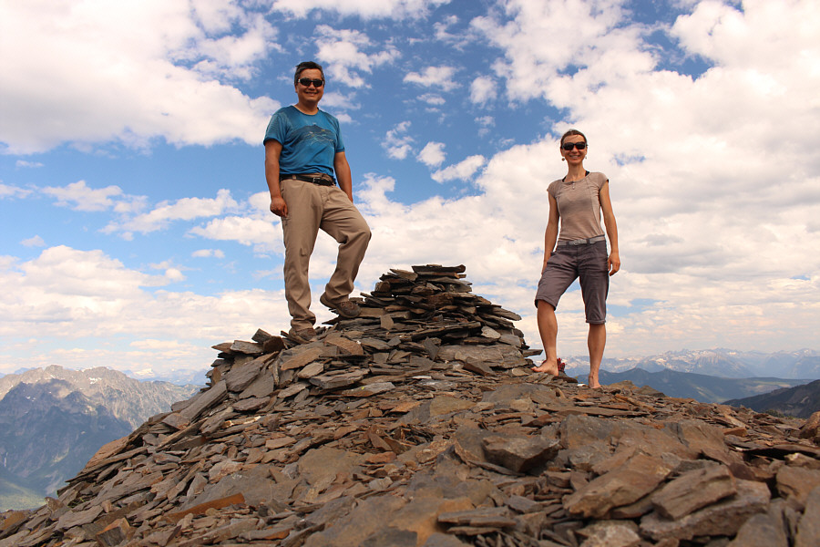 And Zosia is doing it in her bare feet!