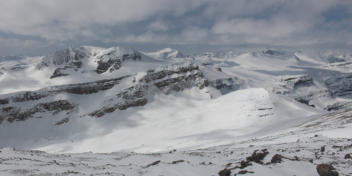 I would like to ski up some of those peaks...