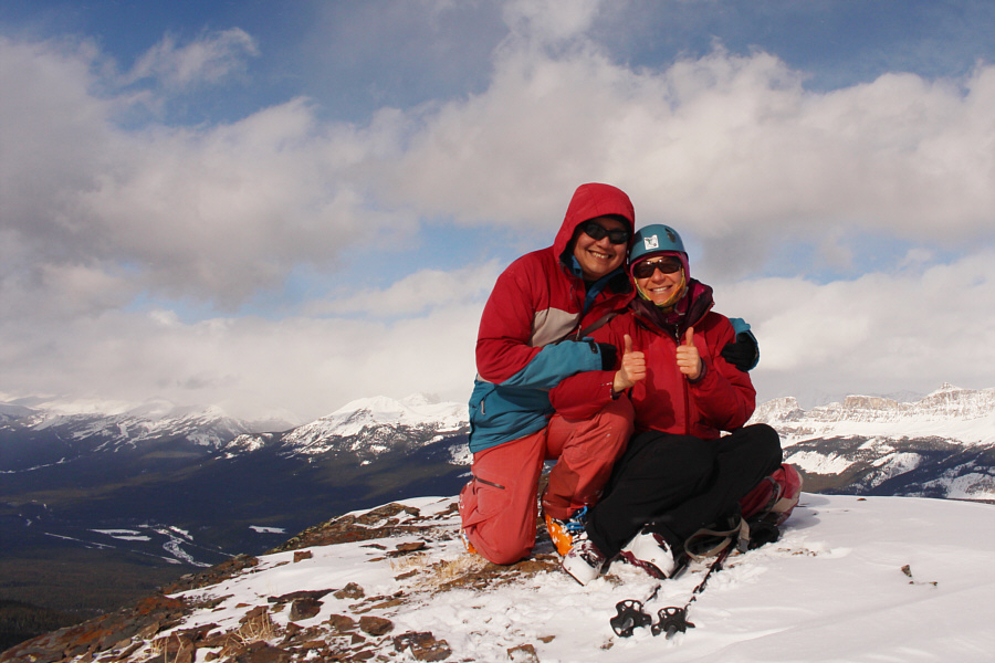Two thumbs up for this ski ascent!