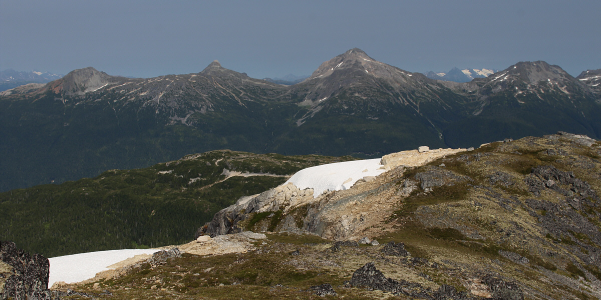 It would nevertheless be interesting to climb them!