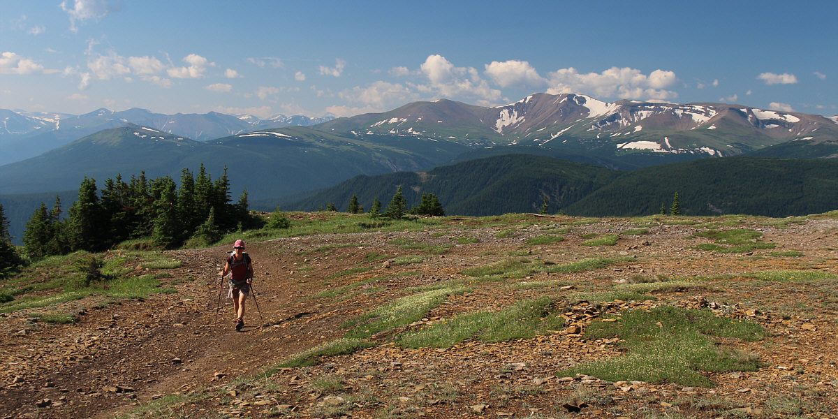 It's bizarre that the lowly and mostly forested Ambler Mountain is officially named while the higher Lightning Ridge is unofficially named.