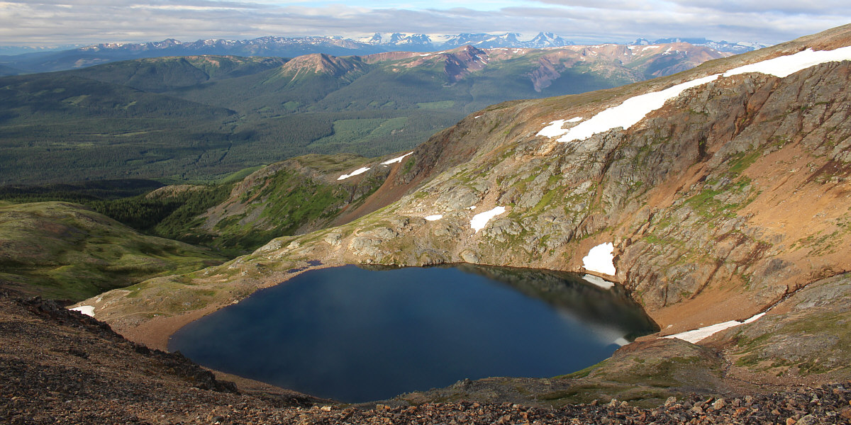 Lotsa tantalizing mountains on the horizon...
