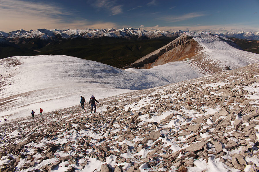 Geoff Hardy and his crew were descending the West Peak at around this time.