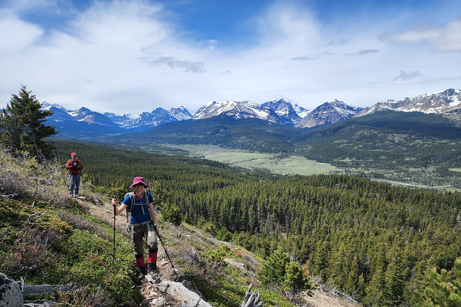 So many peaks I wanna climb here!