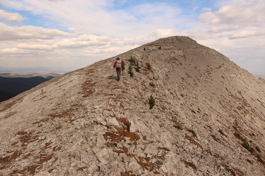 If there was enough snow, this could be a good ski ascent...