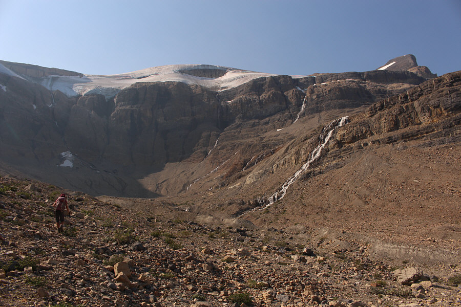 Aim for the headwall to the left of the big waterfall!